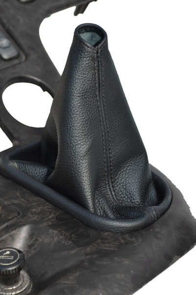 FITS KIA SEDONA 1998-2006 black stitch LEATHER GEAR GAITER CUSTOM NEW MADE IN UK