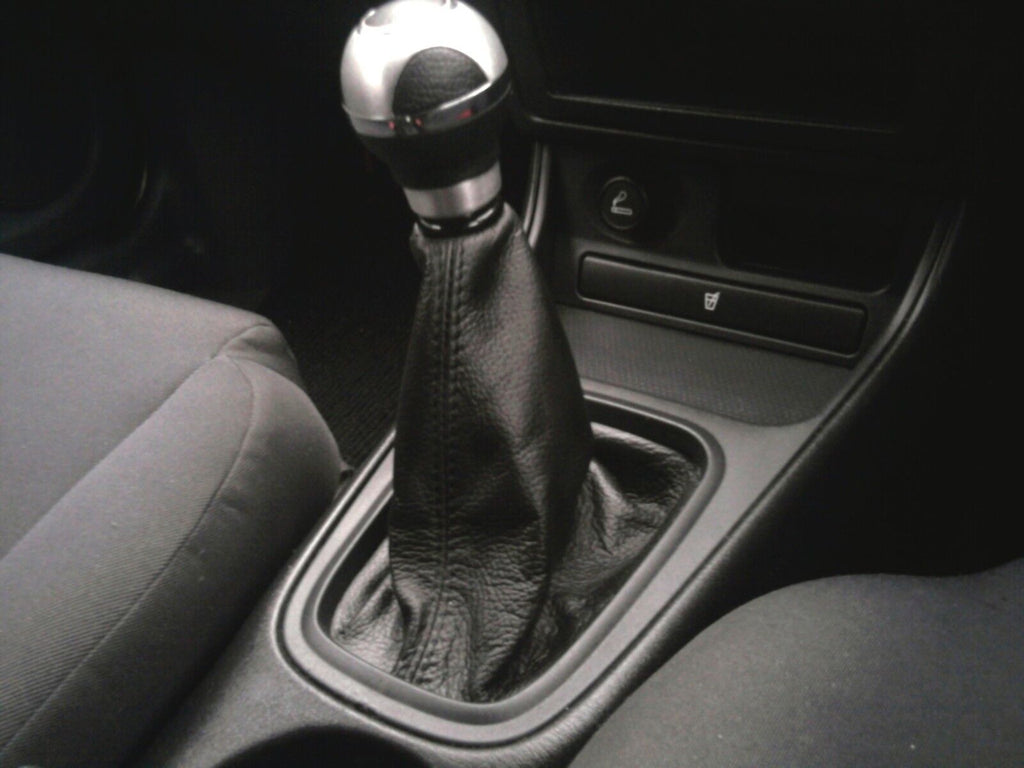 BLACK STITCH GEAR GAITER LEATHER FITS NISSAN ALMERA N16 TINO 2002-2006