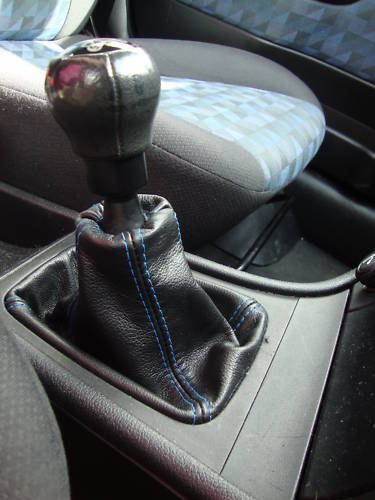 FITS ASTRA G Mk4 ZAFIRA A BLACK LEATHER GEAR GAITER BLUE CUSTOM NEW MADE IN UK