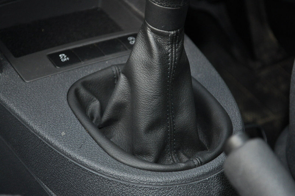 FITS BLACK STITCHING VW VOLKSWAGEN CADDY & CADDY MAXI 2011+ LEATHER GEAR GAITER